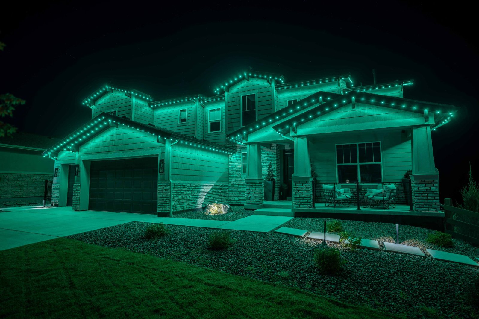 DIY vs Professional Christmas Lights: A Firefighter's Perspective