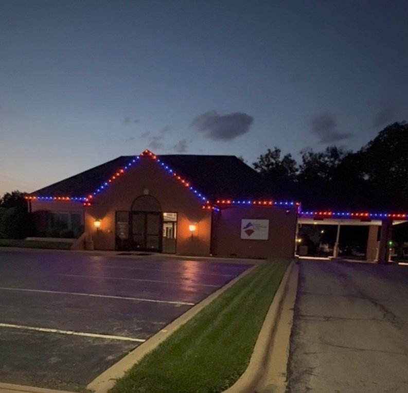 Permanent commercial lighting on a bank in Lawrence, Kansas by First Response Exterior Lights